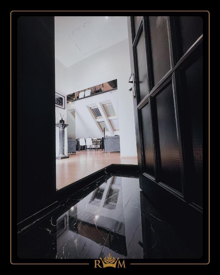 Rm Luxury Apartment In Prague • 6 People • Free Parking • Pets エクステリア 写真