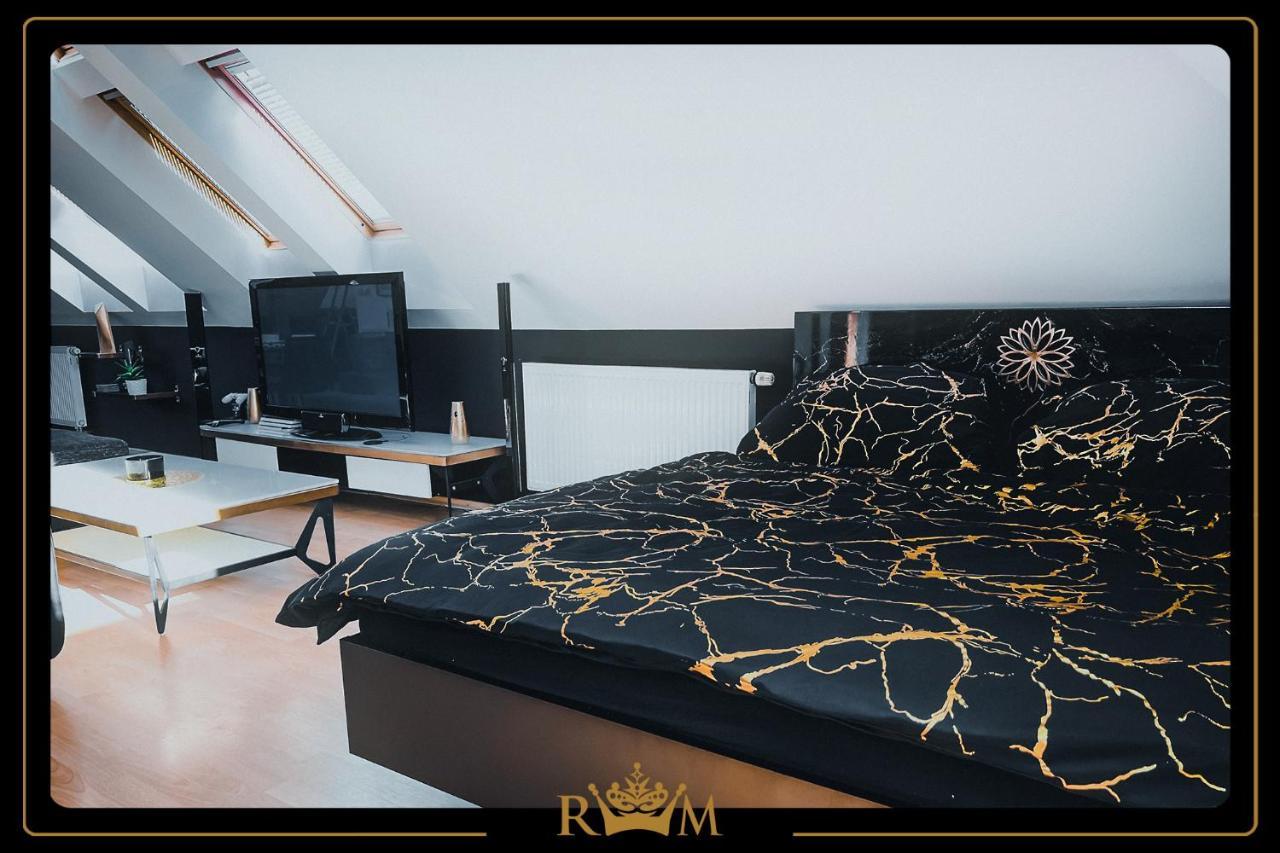 Rm Luxury Apartment In Prague • 6 People • Free Parking • Pets エクステリア 写真